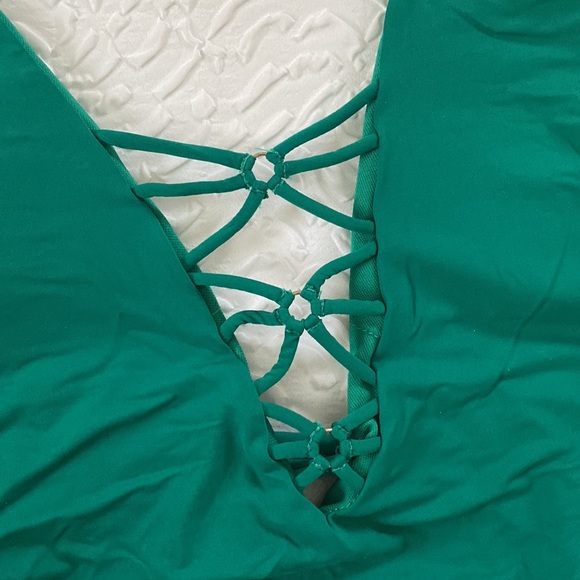 One Piece Bikini - Picture 3 of 4